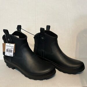 Western Chief Cowgirl shortie rain boots. Waterproof comfort insole. Size 9, NWT